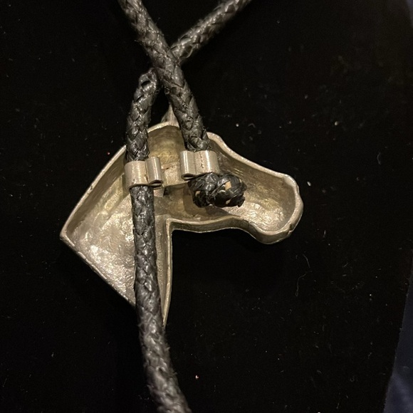Vintage. Silvertone horse head bolo on leather strap - Picture 3 of 4